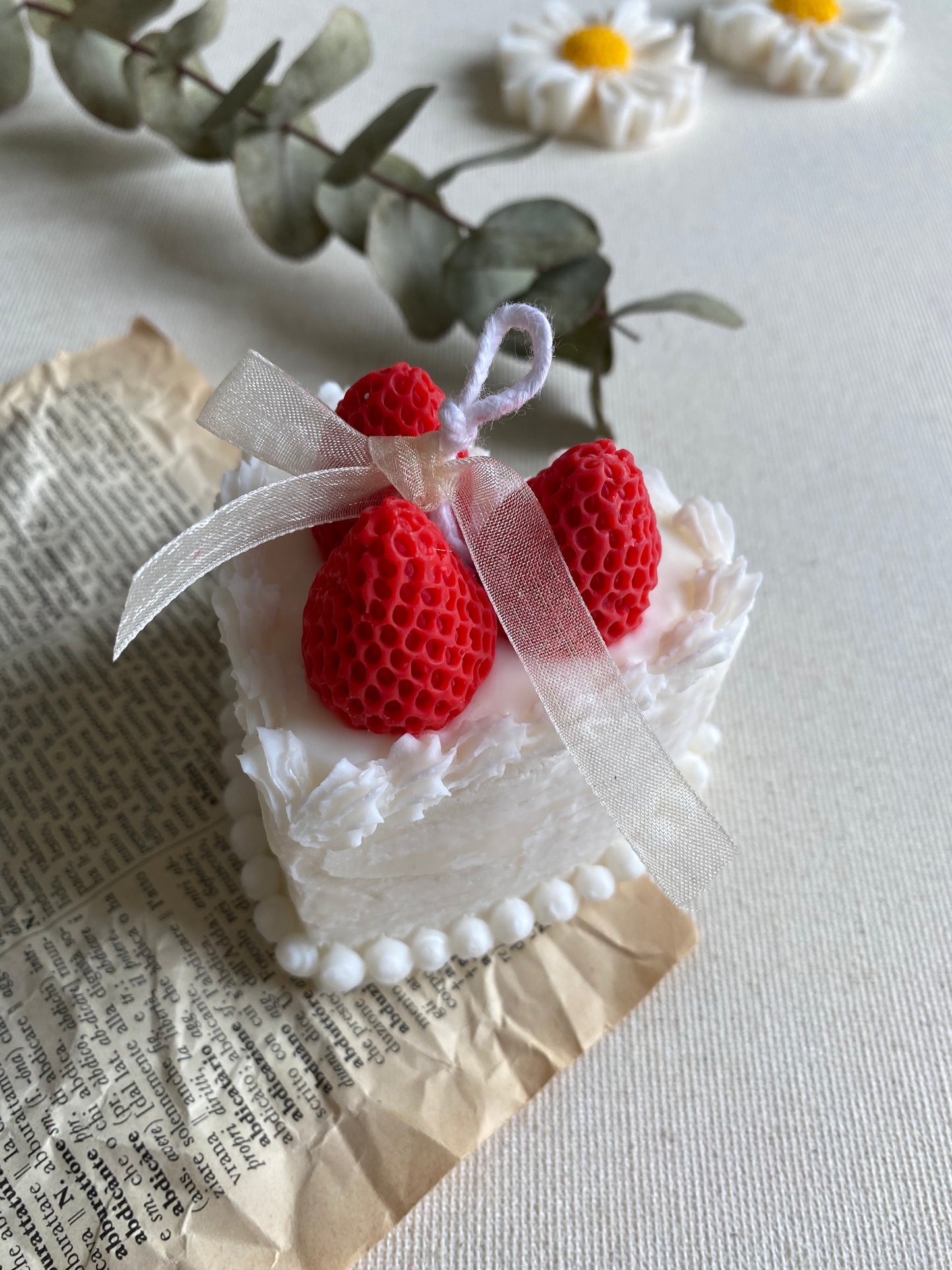 Candela "Torta a forma di cuore con le fragole “