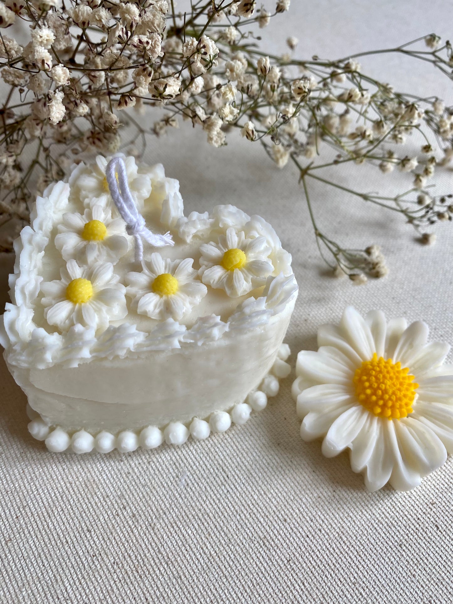 Candela “Daisy cake”