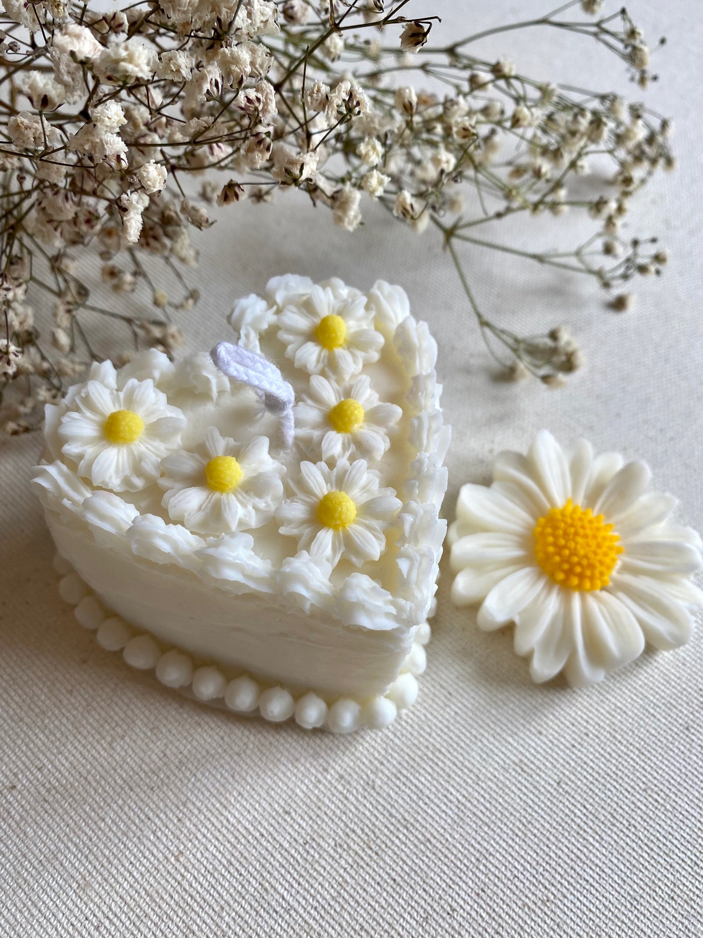 Candela “Daisy cake”